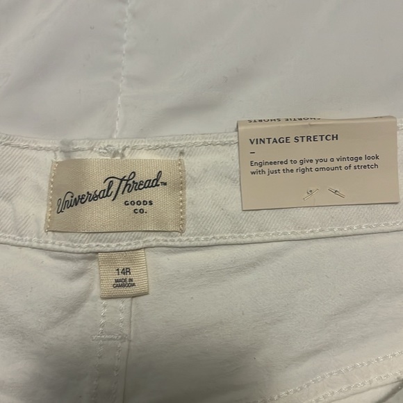 NWT White denim short - Picture 2 of 6
